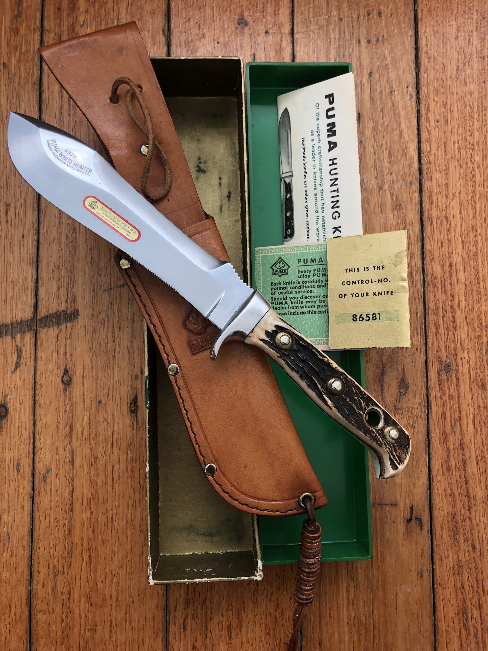 Puma Knife: Puma Original 1968 White Hunter 6377 in original box ...
