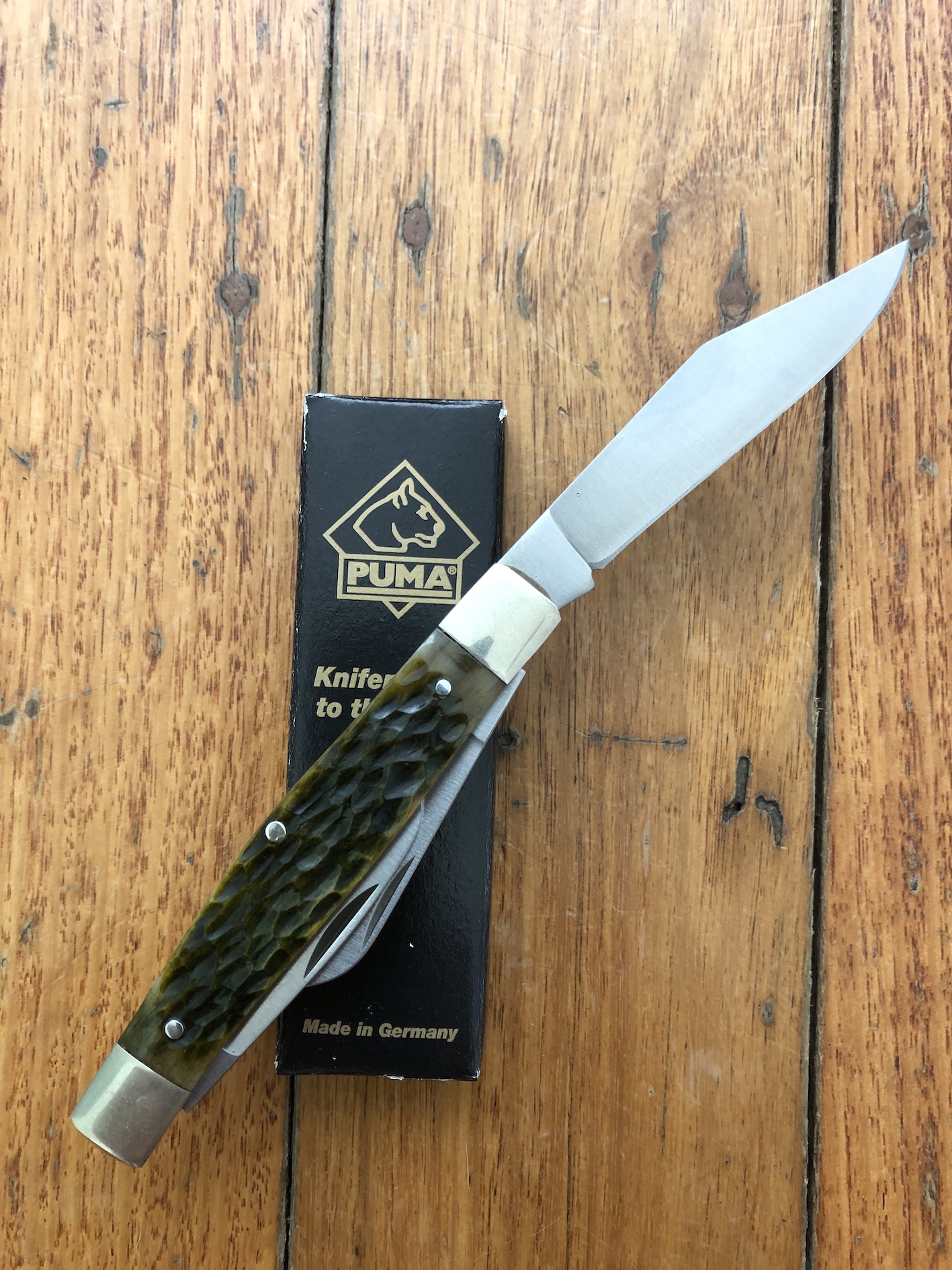 Puma Knife Puma Stockman Folding Knife with Green Bone Handle with Box