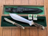 Puma Knife: Puma Vintage Matching Numbered 1985 Waidbesteck Set (Waidblatt and Nicker) twin knife set