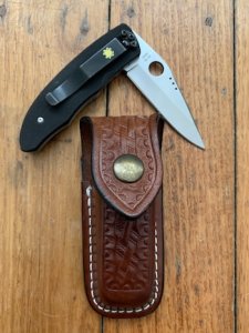 Spyderco VIELE 2 Japanese Straight Edge Lock Back Folding Knife with Pouch