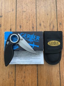 GERBER USA Chameleon II Folding Knife with Pouch and Original Box.