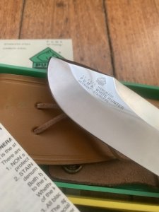 Puma Knife: Puma Original 1987 White Hunter 116375 in original box & warranty