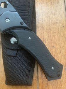 KNIGHT'S ARMAMENT SK-02 Large Black Part Serrated Folding Knife with Black Pouch