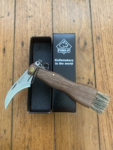 Puma Knife: Puma IP Mushroom Knife with Walnut Handle