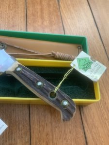 Puma Knife: Puma Original 1987 White Hunter 116375 in original box & warranty