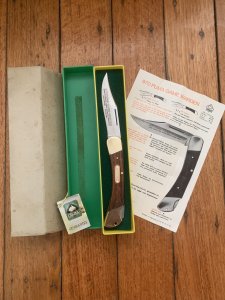 Puma Rare model 970 Game Warden 1971 Folding Lock Knife in box Serial Number 90174
