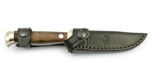 Puma Knife: Puma Jagdnicker nach Frevert 3587 Knife with Walnut Wood Handle