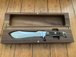 Puma Knife: Puma Original 2026 Walnut White Hunter Collectors Wooden Box