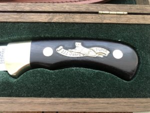 Puma Knife: Puma Rarity Original 1769-1991 4 Star Fixed Blade GOLD Silberlöwe Knife with Grenadill Handle in Original Box