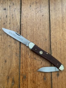 Puma Knife: Puma 1976 Senior 572 Twin Blade Knife with Jacaranda Handle #35672