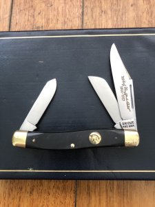 Schrade USA-Made Buffalo Bill Commemorative Stockman Knife & Coin in Collectors Box