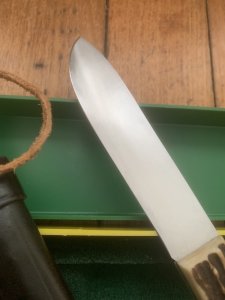 Puma Knife: Puma 1974 FAHRTENMESSER Stag in Original Sheath and Plastic Box with Tag