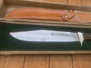 Puma Knife: Early 1980's Puma Big Big Bowie knife with Wooden Handle in original Wooden Box