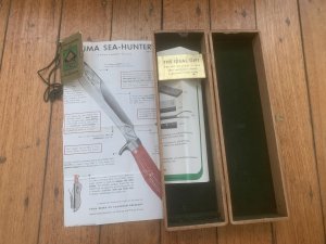 Puma Knife: Puma Pre-64 Original Puma SEA HUNTER Wooden Box with Correct Paperwork