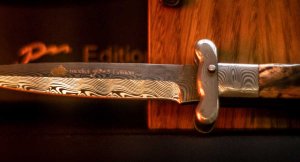Puma Knife: Puma Medici 2024 Special Limited Edition, Damascus, Mammoth Tooth and Gold Etching in Display Box 0/50