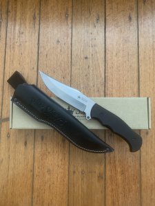 Kizlyar Knife: Kizlyar Original D2 Caspian Straight Blade with Rubberised Handle