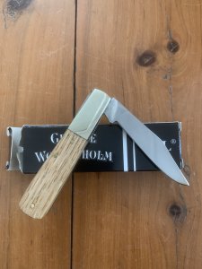 George Wostenholm IXL Sheffield made Barlow Oak Handled Pocket knife in original box