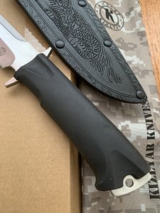 Kizlyar Knife: Kizlyar Original Phoenix Satin Military Knife with Elastron Rubberised Handle and Leather Sheath #628