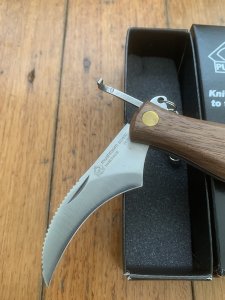 Puma Knife: Puma IP Mushroom Knife with Walnut Handle