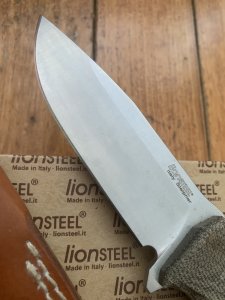 LionSTEEL Italy. Model M5 CVG-2 Green Canvas Micarta Handle with Leather Sheath