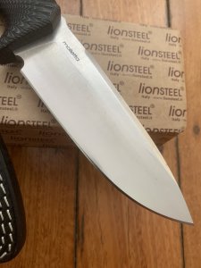 LionSTEEL Italy. Model T5 MI Canvas Micarta Handle Satin Blade with Leather Sheath