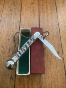 Puma Knife: Puma Vintage Pre-64 Fishermans Knife in Original Red Box