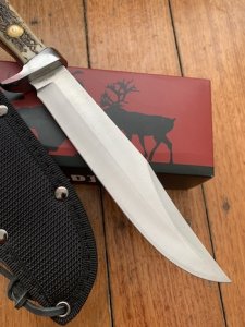 American Hunter Bowie Knife