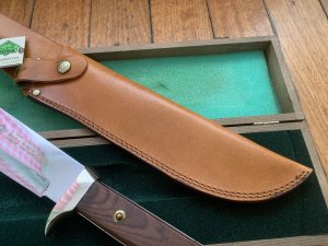 Puma Knife: 1989 Puma Big Big Bowie knife with Wooden Handle in original Wooden Box #45982