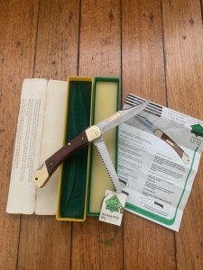 Puma Rare Model 971 Game Warden 1989 Saw and Blade Folding Knife with original box & Paperwork #45982