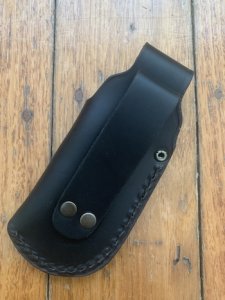 Puma Knife Sheath: Medium Vertical Clip Black Leather Knife Pouch