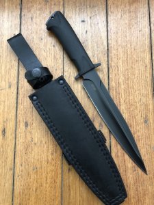 Kizlyar Knife: Kizlyar Original Phoenix 1 Military Knife with Elastron Rubberised Handle and Leather Sheath #2641