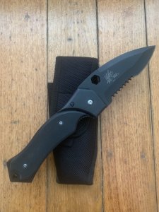 KNIGHT'S ARMAMENT SK-02 Large Black Part Serrated Folding Knife with Black Pouch