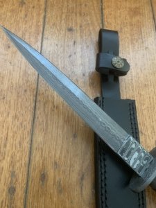 COMMANDO BLADED KNIFE WITH 200 LAYER DAMASCUS BLADE AND ROSEWOOD HANDLE
