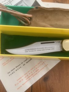 Puma Rare model 970 Game Warden 1971 Folding Lock Knife With Suede Pouch and in Original box #63171