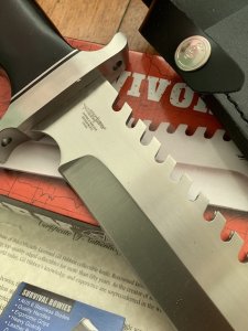 United Cutlery Gil Hibben Survivor Bowie with Black Leather Sheath