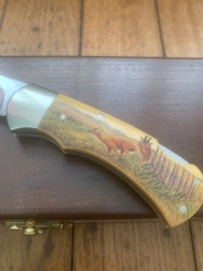 Puma Knife: Puma Original Scrimshawed Puma Roe Deer 4 Star Folding Lock Blade Knife with Presentation Box