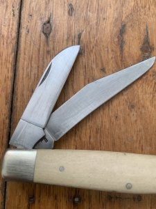 Puma Knife: Puma Original Stockman Knife with Faux Bone Handle And Scrimshawed Duck