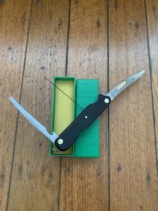 Puma Knife: Puma Rare 1985 Universal 863 Angler Knife complete with needle & Original Box #19581