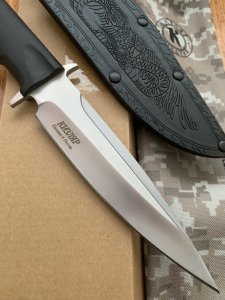 Kizlyar Knife: Kizlyar Original Phoenix Satin Military Knife with Elastron Rubberised Handle and Leather Sheath #628