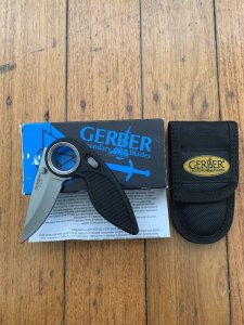 GERBER USA Chameleon II Folding Knife with Pouch and Original Box.