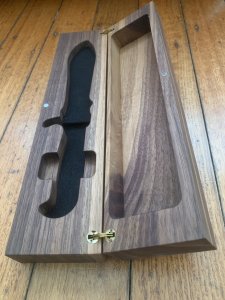 Puma Knife: Puma Original 2026 Walnut White Hunter Collectors Wooden Box