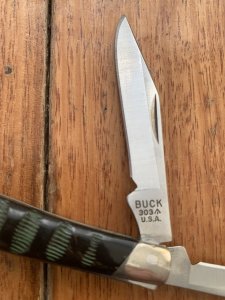 Buck Knife: 2008 Buck 303 Cadet Special Edition 3 Blade Pocket Knife With Green/Black Jigged Bone