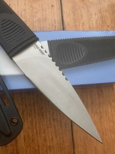 Guthook Knives: COLD STEEL Japanese Made 11SDS Brave Heart Covert Knife