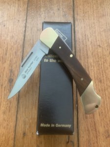 Puma Knife: 2018 Puma Deer Hunter Full Sized Folding Lock Knife with Plumwood Handle