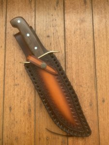 Damascus Knife: Damascus Western Alamo Bowie with Walnut Handle
