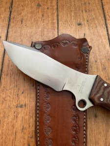 J. ZEMITIS Australian Made Hunting/Utility Bladed Fixed Blade Knife.