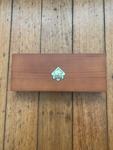 Puma Knife: Puma Original Scrimshawed Puma Aligator 4 Star Folding Lock Blade Knife with Presentation Box