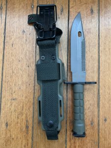 US M9 Bayonet Tactical Combat Knife with Sharpening Stone