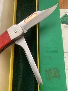 Puma Knife: Puma Rare 1981 model 230868 Angler Knife with original box and warranty #26182