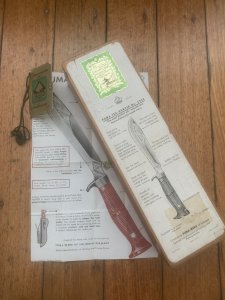 Puma Knife: Puma Pre-64 Original Puma SEA HUNTER Wooden Box with Correct Paperwork